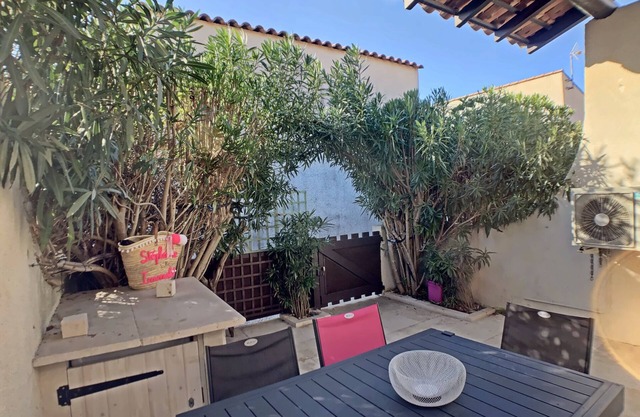 Ref LS310: House 8 people Les Hameaux de Camargue n°48