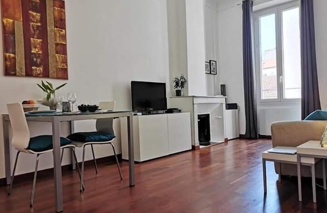 Remarkable 2-Bed Apartment in Cannes