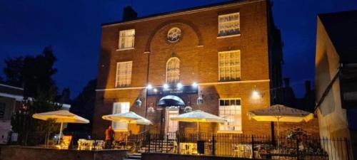 Rothwell Hotel 