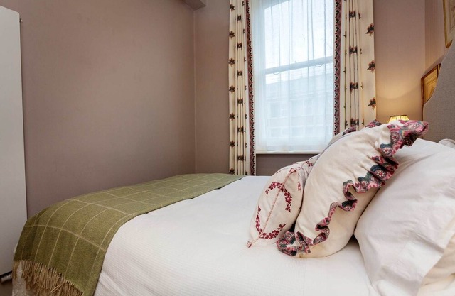 Sinclair Sophistication, by Veeve