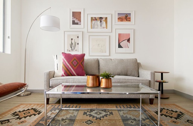 Sonder | Central Corridor | Lively 1BR + Pool