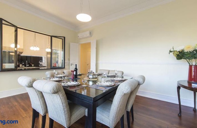 Spacious 4bdr River View