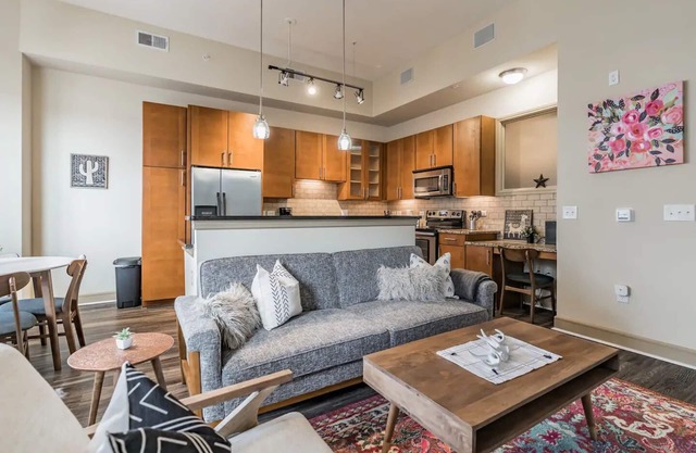 Spacious Flat + Gym + Pool