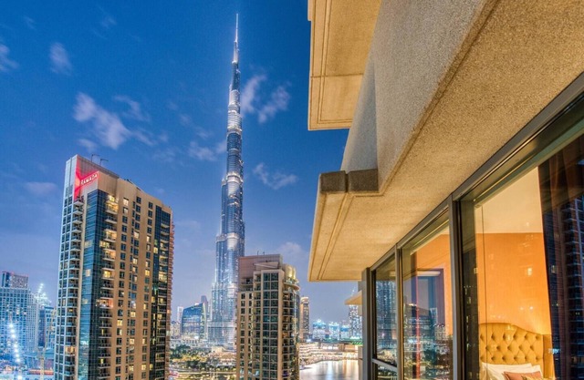 Spectacular Burj Khalifa Fountain Boulevard 