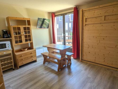 Studio Cabine 4 pers au pied des pistes avec balcon - FR-1-557-13