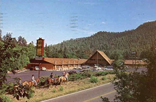 STUDIO~ KOHLS RANCH LODGE~ MOUNTAIN VIEWS~ BAR/LOUNGE~ RESTAURANT~ POOL~ HOT TUB