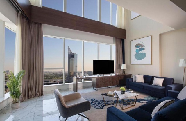 Superior Duplex Apartment Near The Media Lounge Palm By Luxury Bookings