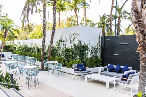 The Beverly Hilton 