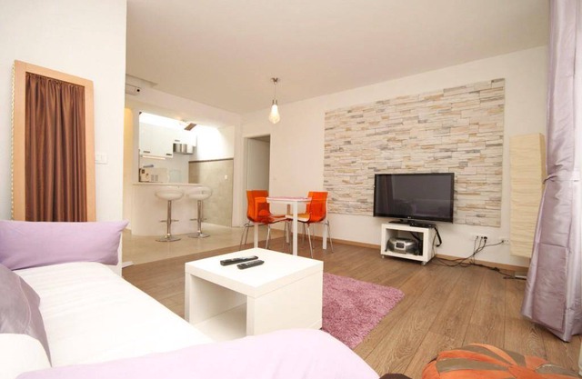 Two bedroom apartment with terrace Opatija - Volosko, Opatija (A-7845-a)