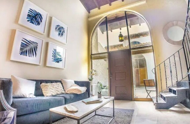 Villa At James Place H 