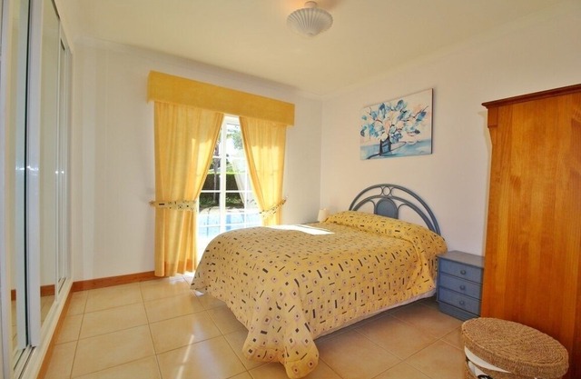 Villa with Private Heatable Pool on Golf Course