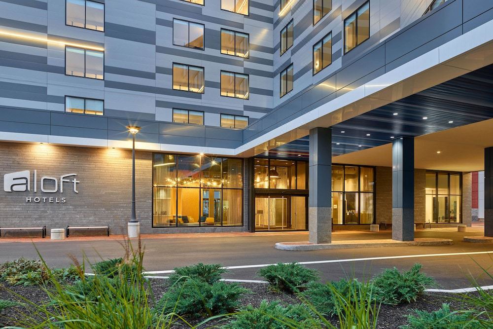 Portland Hotel | Aloft Portland, ME