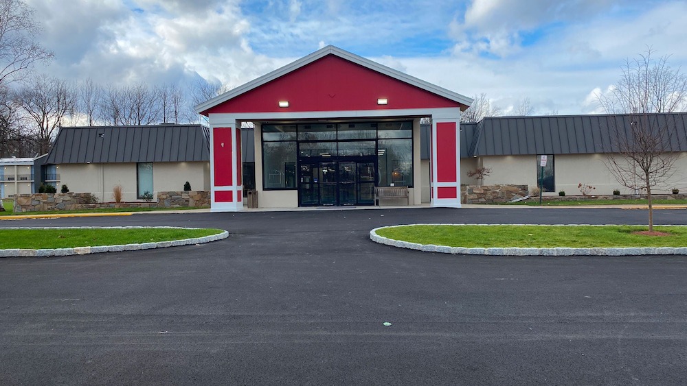 Windsor Locks Hotel | Ramada by Wyndham Windsor Locks