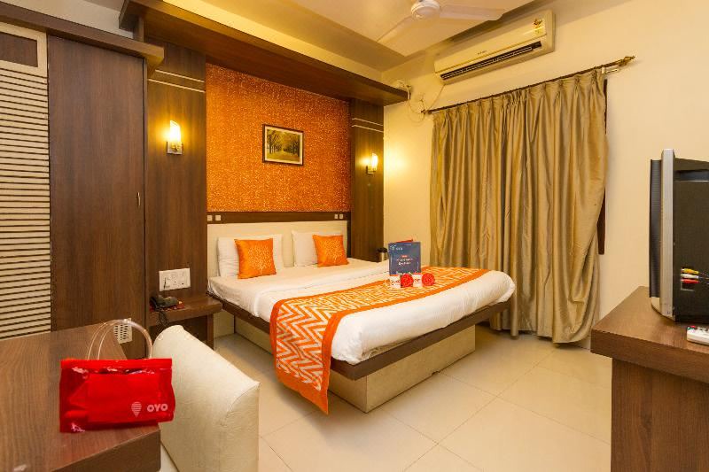 Gandhi Nagar Hotel | OYO 1161 Hotel Golden Residency