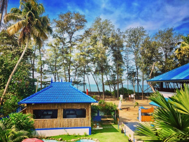 Kuzhuppilly Hotel | Mare Blu Resort