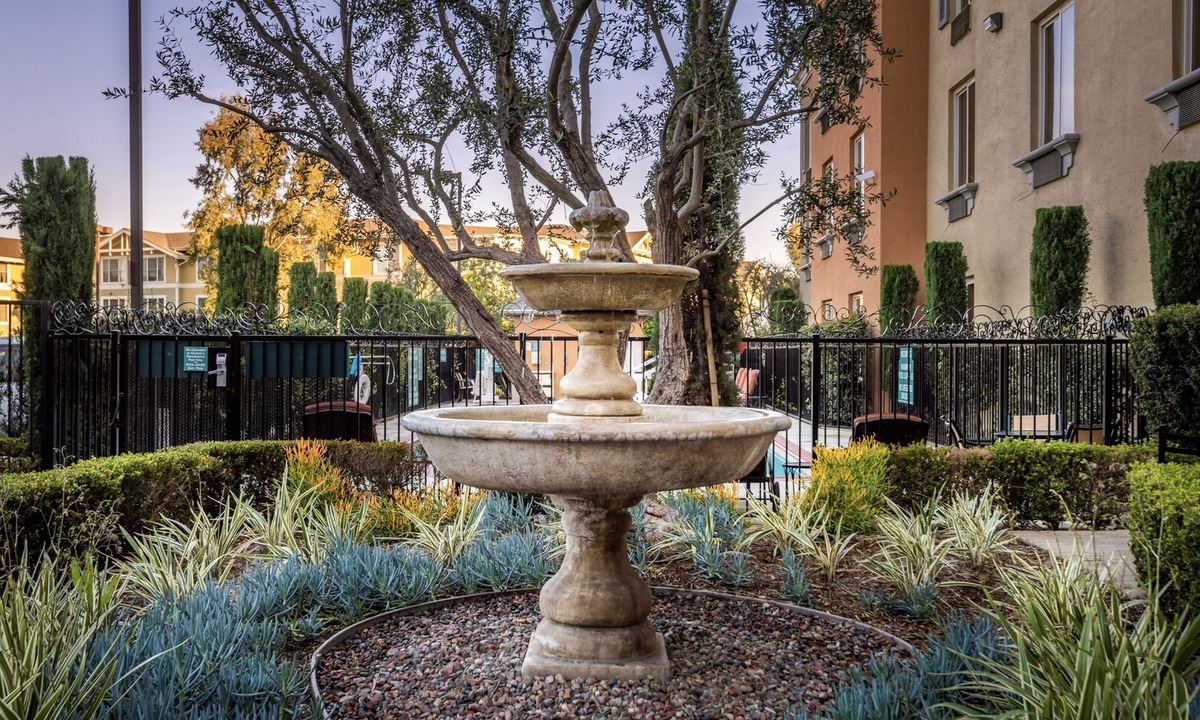 Seal Beach Hotel | Ayres Hotel Seal Beach