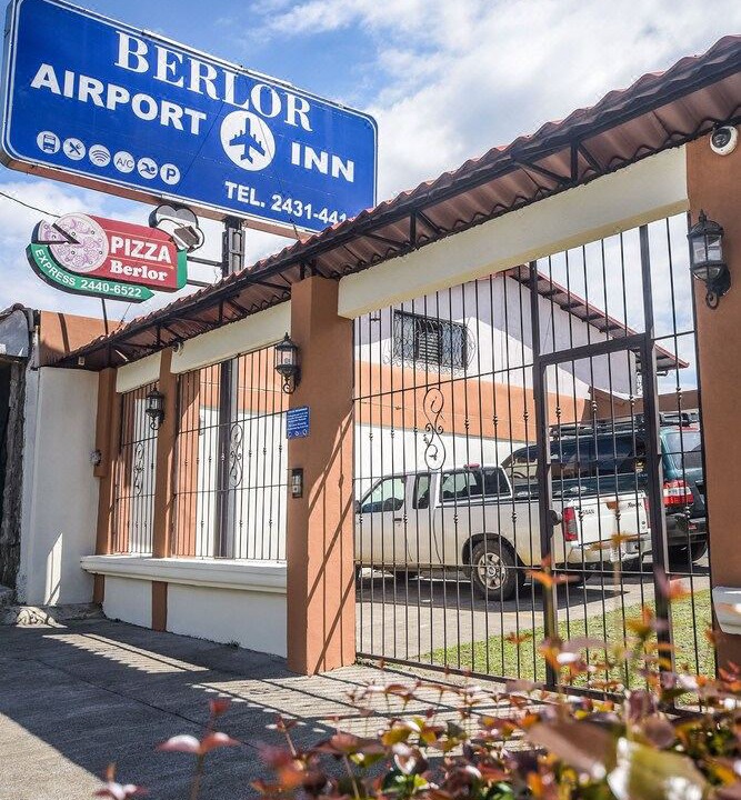 Cacique Hotel | Berlor Airport Inn