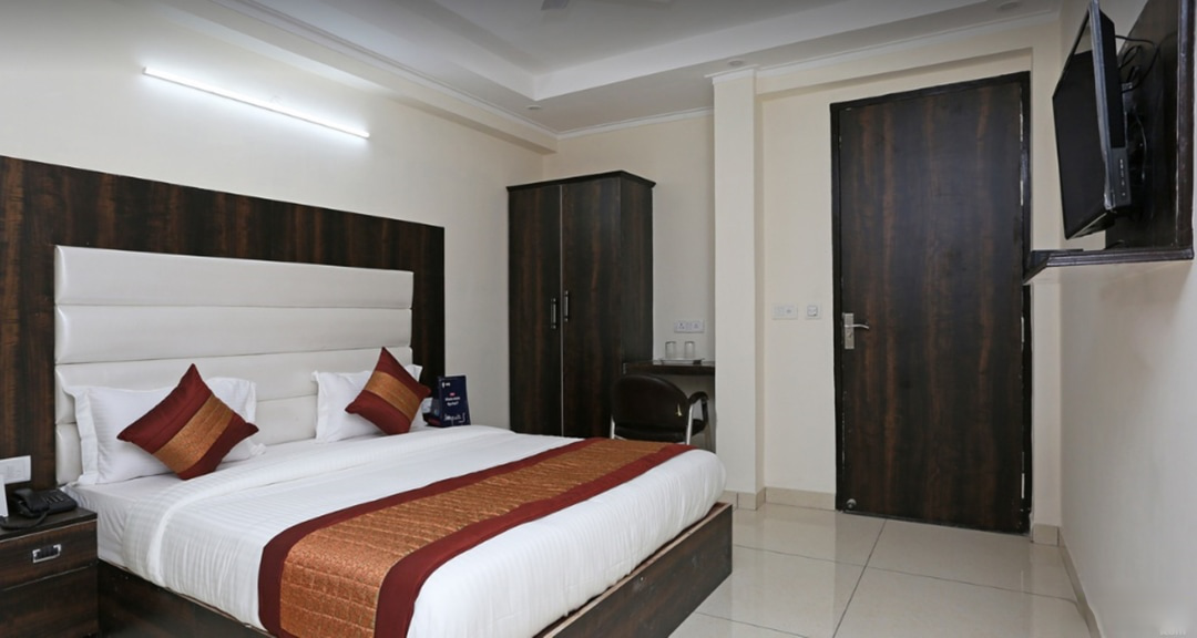 Bani Park Hotel | Hotel Paramount