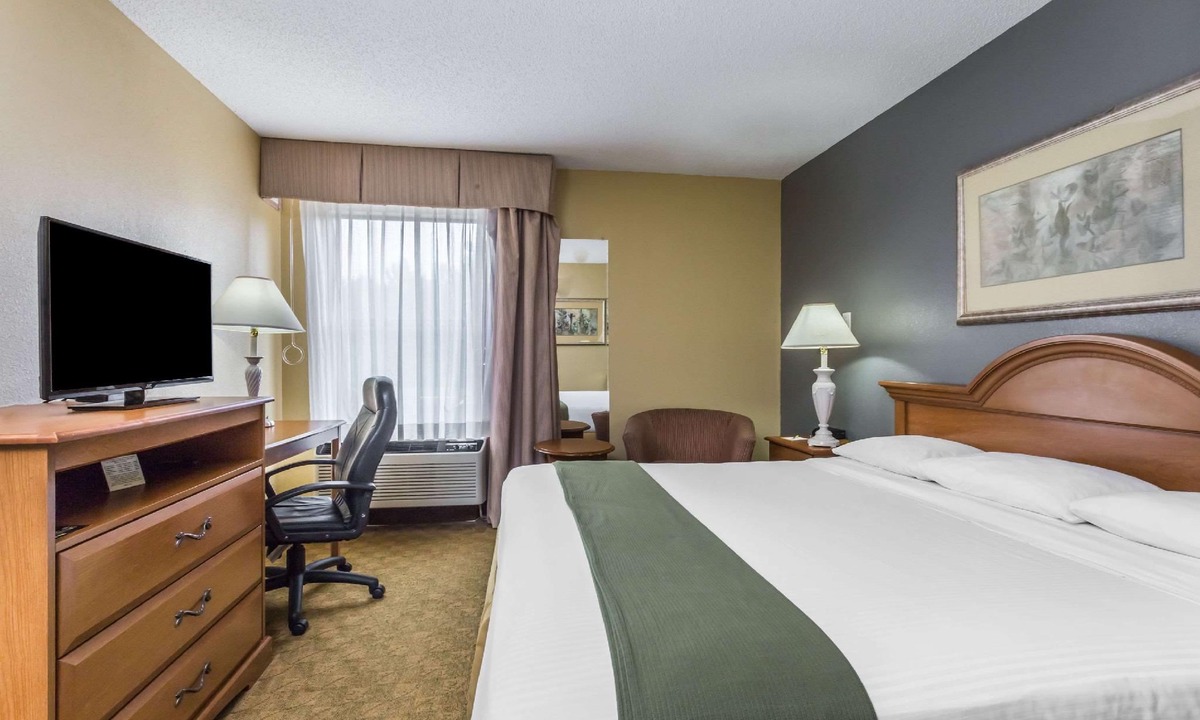 Selma Hotel | Days Inn by Wyndham Selma