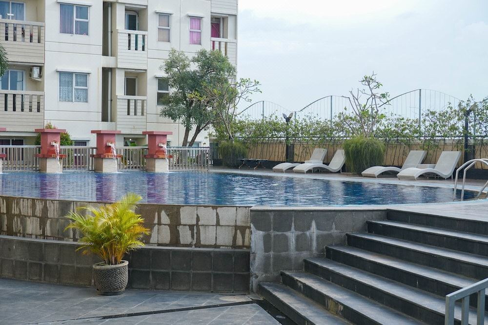 Jakarta Hotel | Best Spacious Studio Belmont Residence Puri Apartment