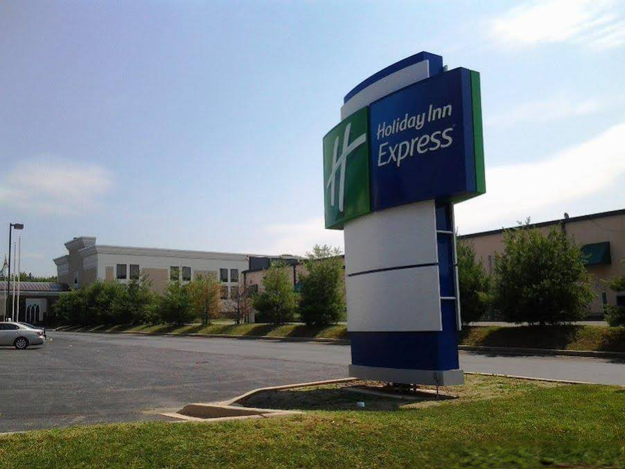 Edgewood Hotel | Holiday Inn Express Edgewood-Aberdeen-Bel Air, an Ihg Hotel