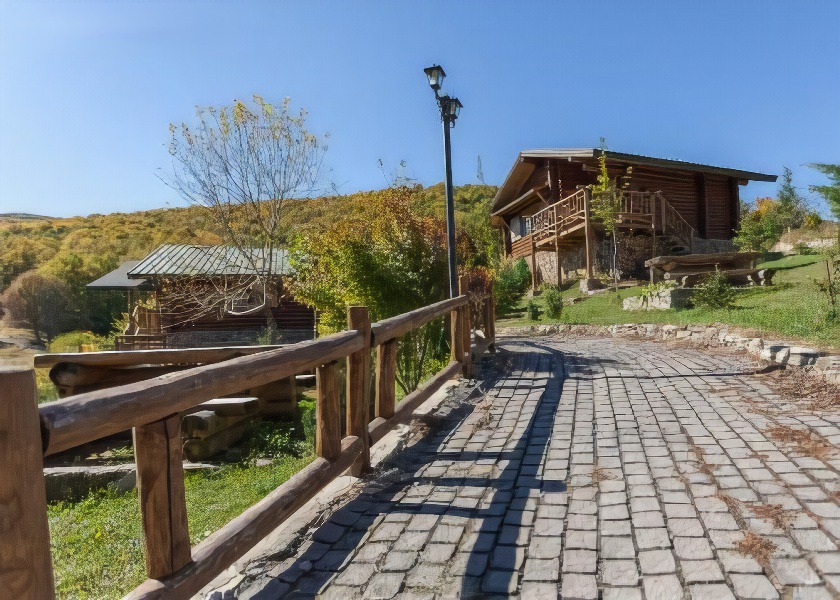 Naousa Hotel | Sfendamos Wood Village