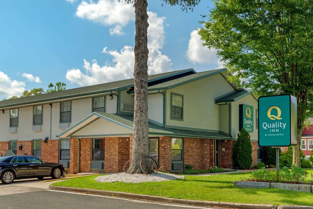 Lee Hotel | Quality Inn