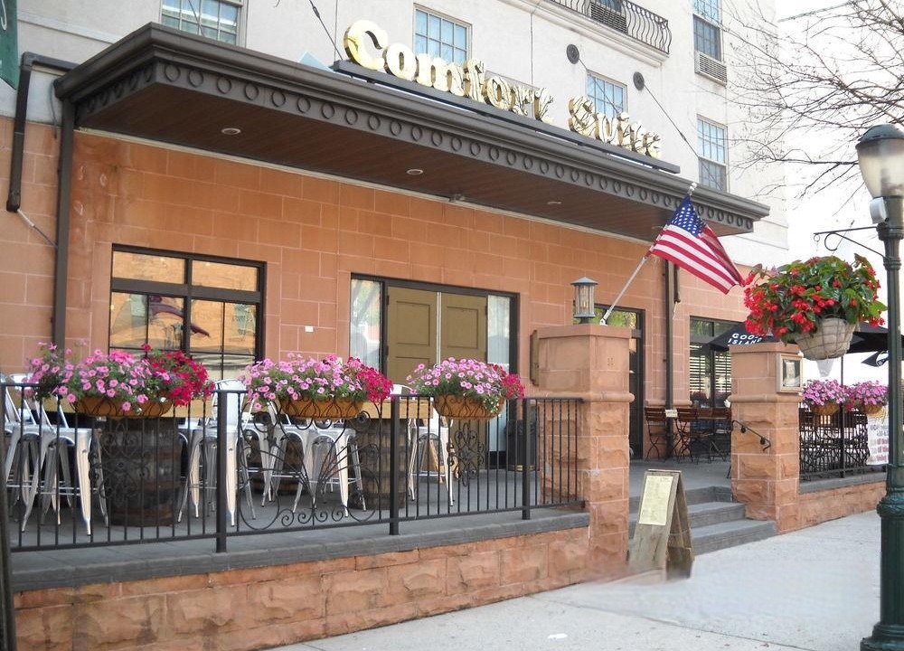 Carlisle Hotel | Comfort Suites Downtown Carlisle
