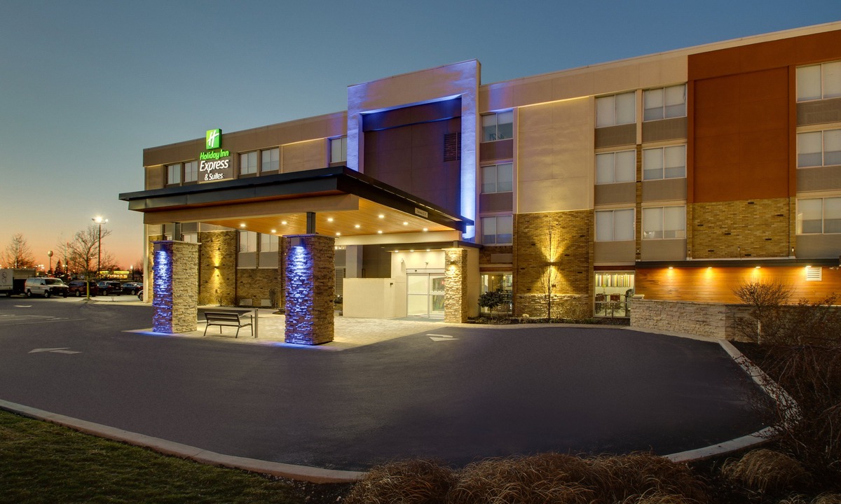 Wapakoneta Hotel | Holiday Inn Express & Suites Wapakoneta, an Ihg Hotel