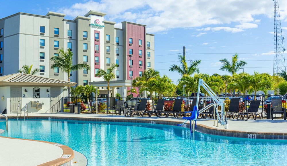 Fruitville Hotel | Magnolia Pointe, BW Signature Collection