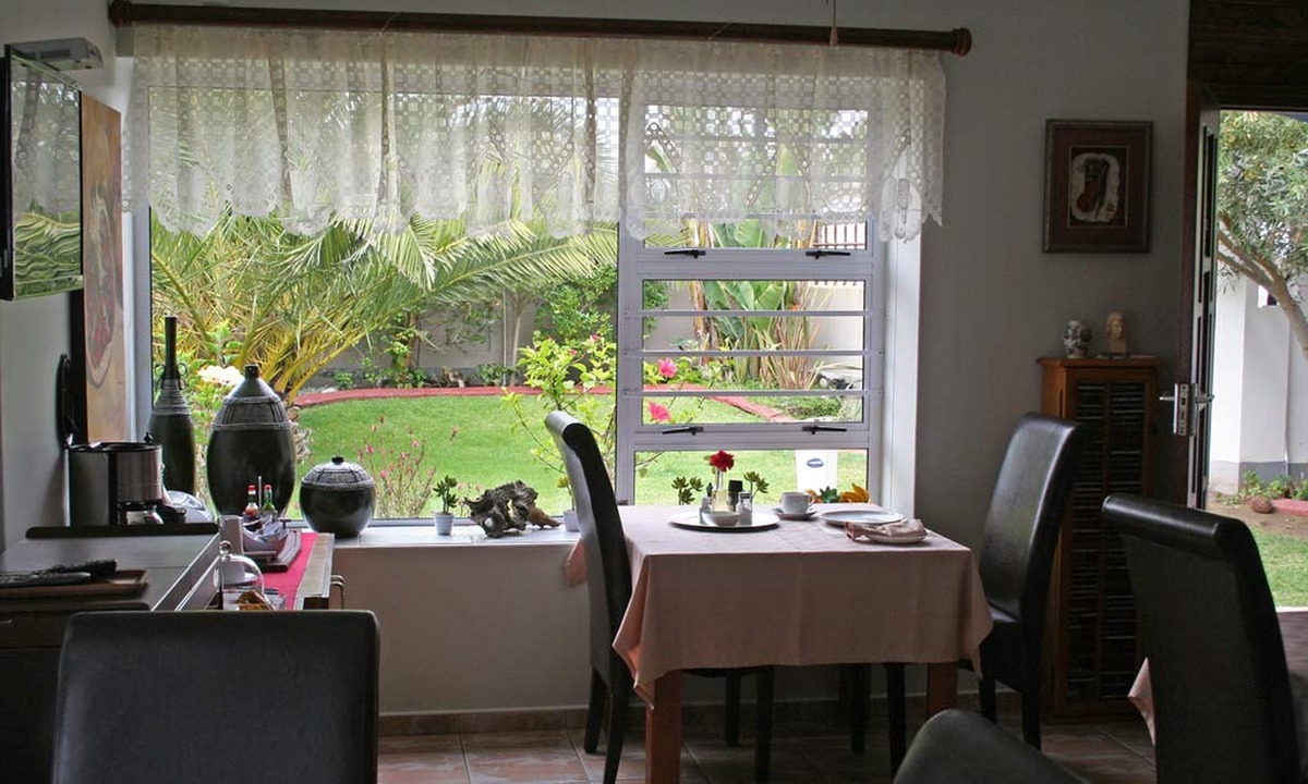 Swakopmund Hotel | Room for 4 Guests - Amarachi Guesthouse in Swakopmund Namibia - Beach in 500m