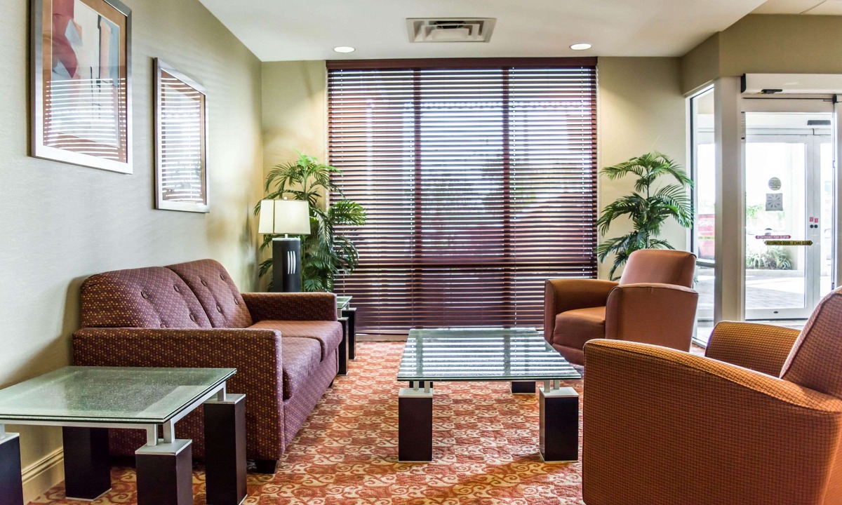 Port Malabar Hotel | Comfort Suites Palm Bay - Melbourne