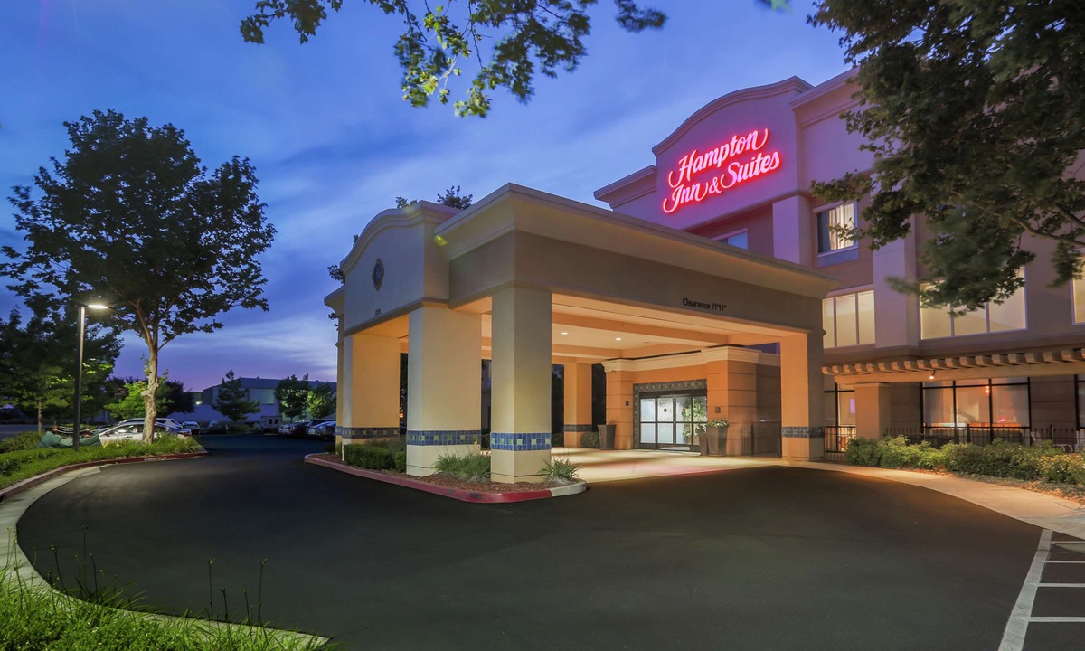 Yuba City Hotel | Hampton Inn & Suites Yuba City