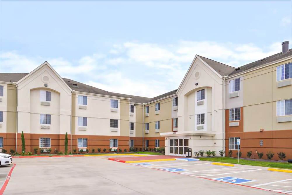 Beaumont Hotel | Candlewood Suites Beaumont, an Ihg Hotel