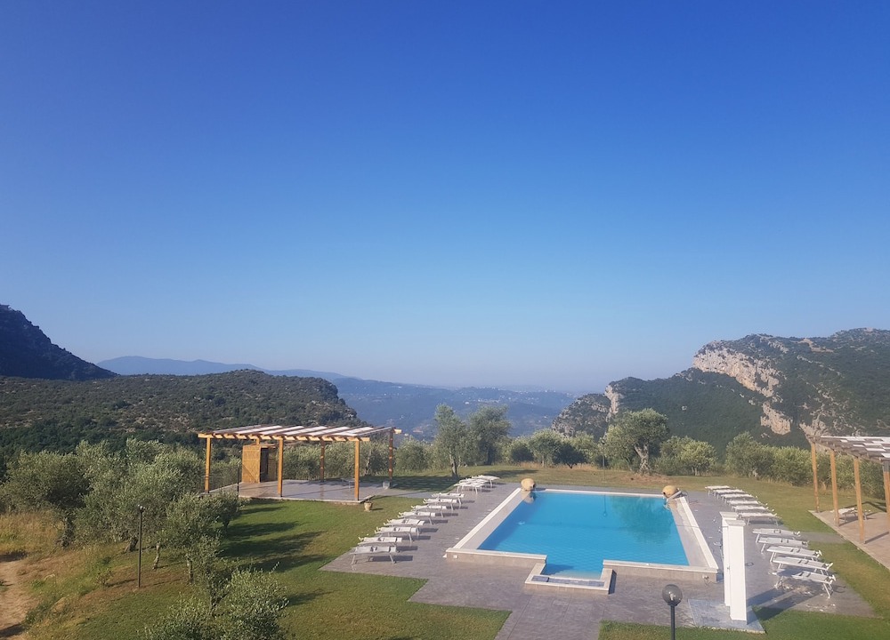 Trentinara Hotel | L' Aia Resort