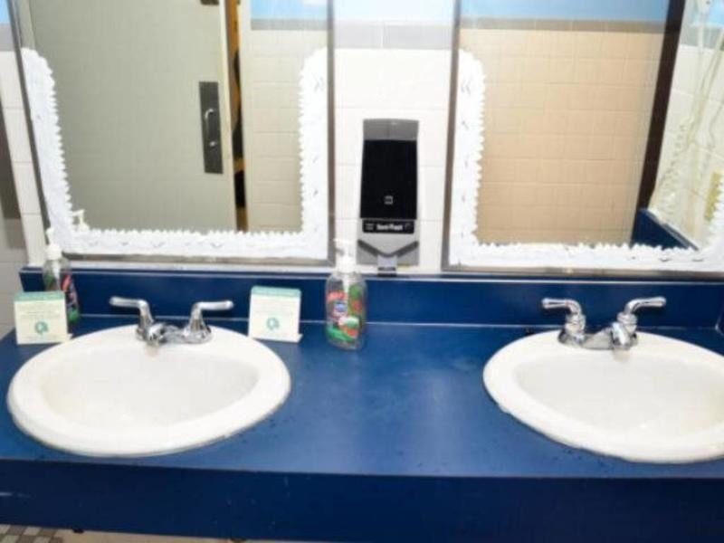 Shaw Hotel | DC International Hostel 1
