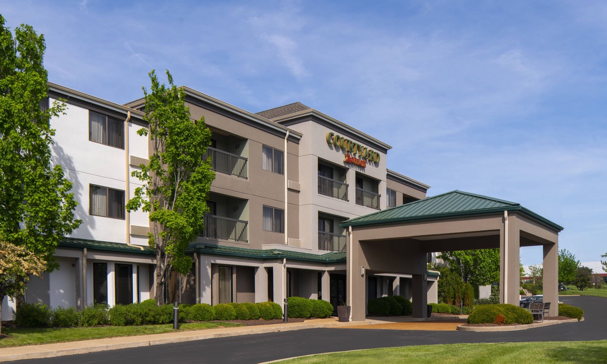 Bridgeton Hotel | Courtyard St. Louis Airport/Earth City