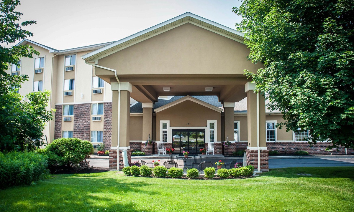 Amherst Hotel | Comfort Inn University