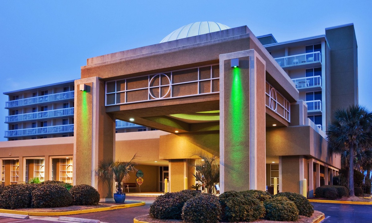 Surfside Beach Hotel | Holiday Inn Oceanfront at Surfside Beach, an Ihg Hotel