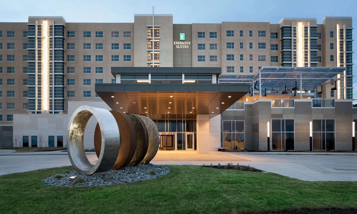 Olathe Hotel | Embassy Suites Kansas City/Olathe