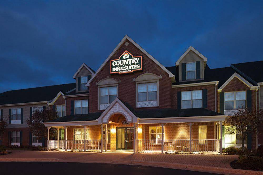 Schofield Hotel | Country Inn & Suites by Radisson, Wausau, WI