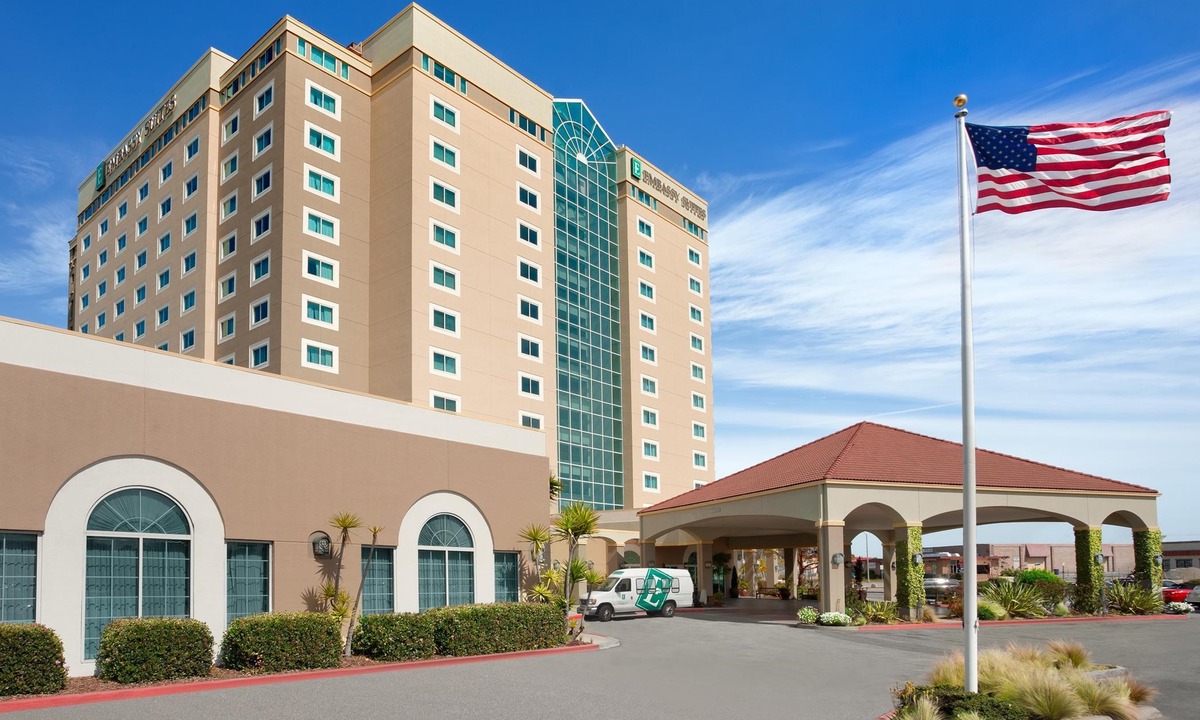 Seaside Hotel | Embassy Suites Monterey Bay - Seaside