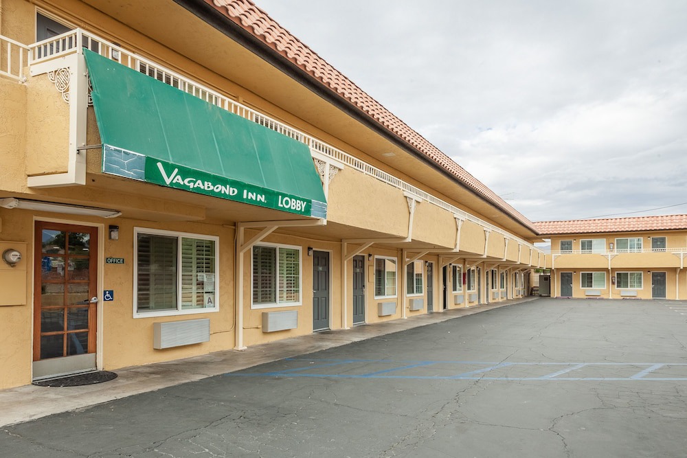 Hemet Hotel | Vagabond Inn Hemet