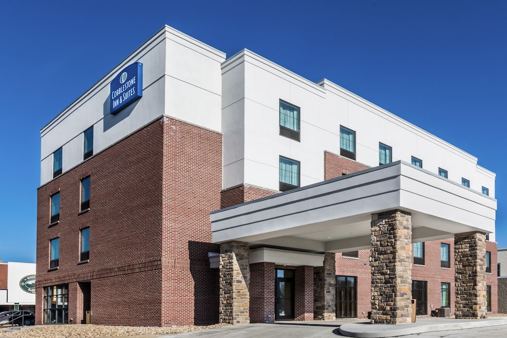 Waverly Hotel | Cobblestone Inn & Suites - Waverly