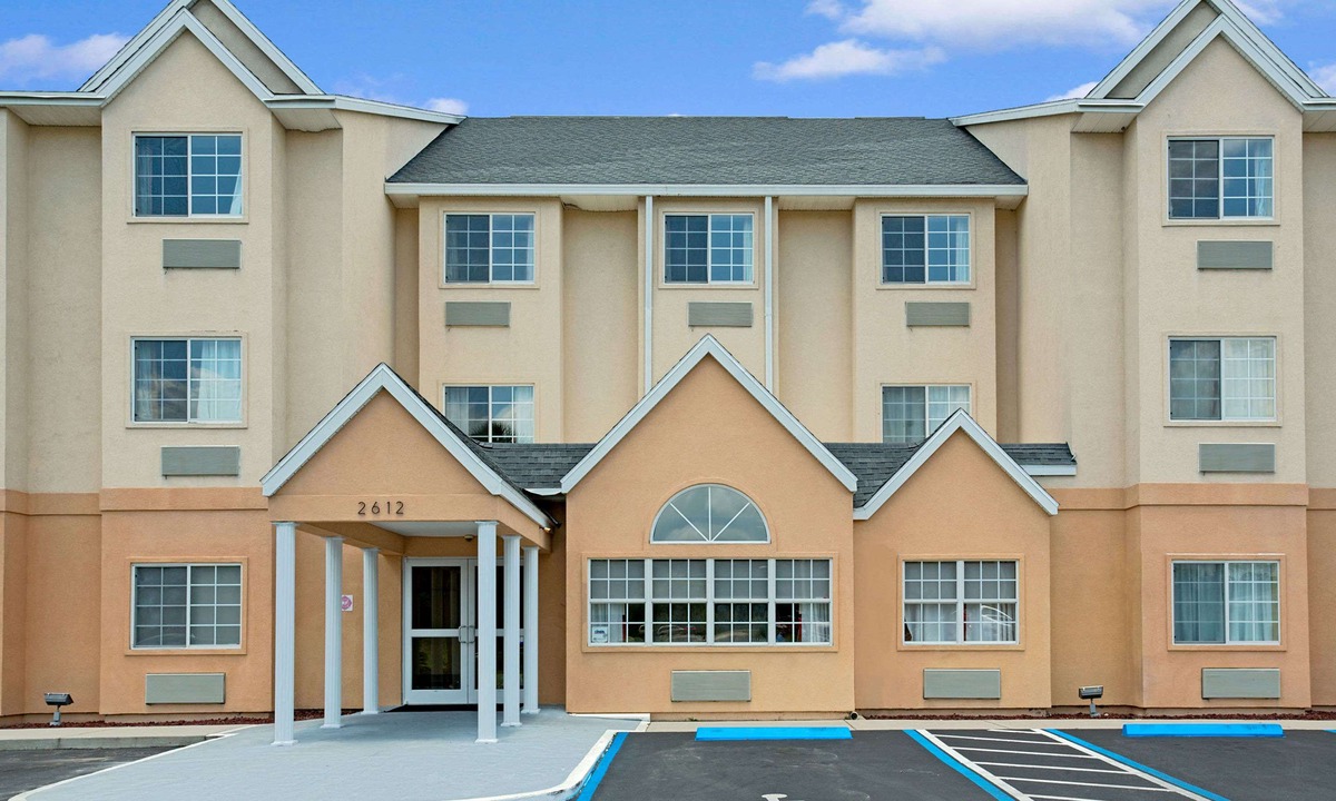 Bushnell Hotel | Microtel Inn & Suites by Wyndham Bushnell