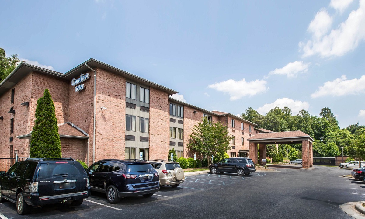Lenoir Hotel | Comfort Inn & Suites Lenoir Hwy 321 Northern Foothills