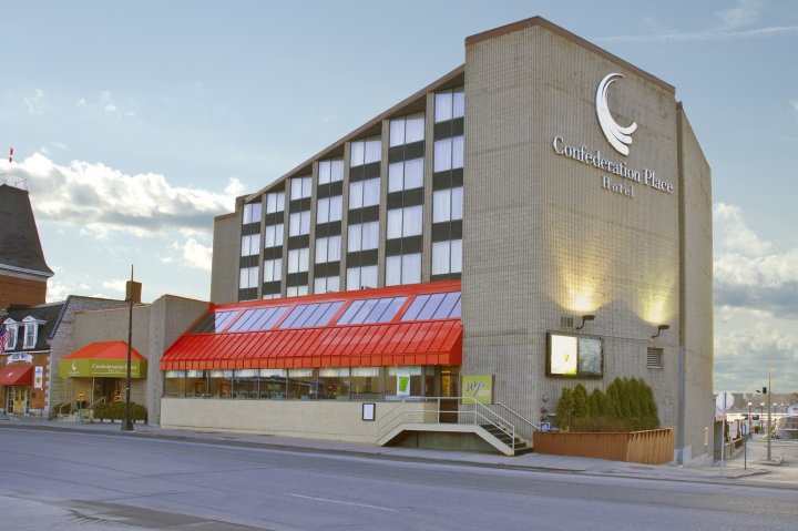 Kingston Hotel | Confederation Place Hotel