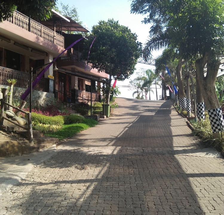 Ambarawa Hotel | Green Valley Resort Bandungan