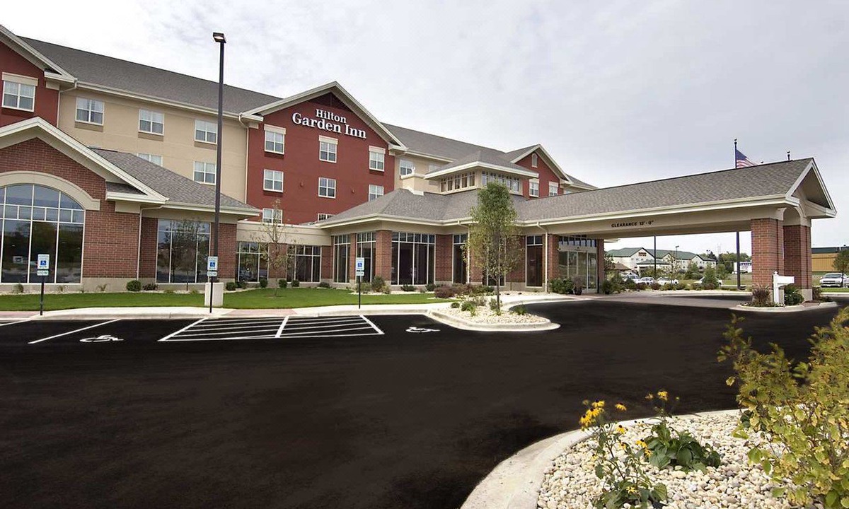Rockford Hotel | Hilton Garden Inn Rockford
