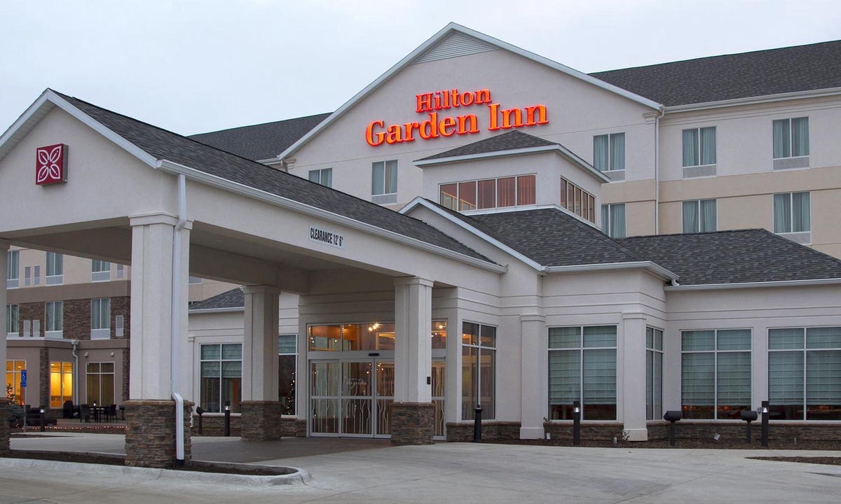 Cedar Falls Hotel | Hilton Garden Inn Cedar Falls Conference Center